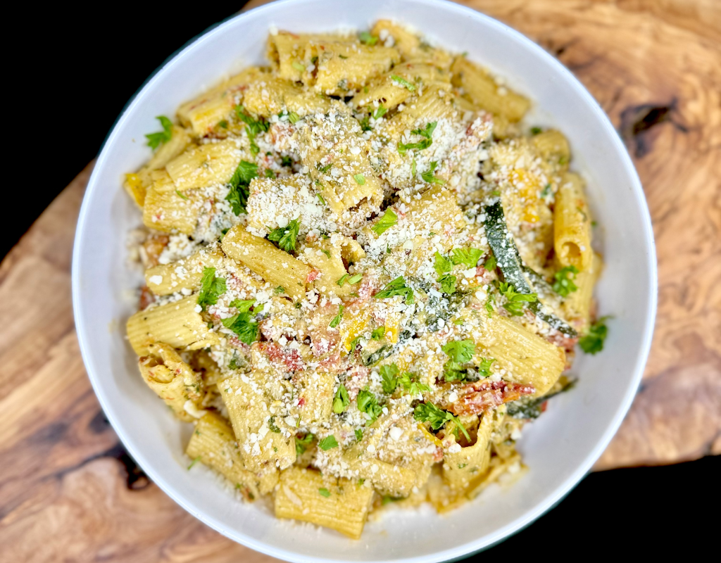 Roasted Red Pepper Pesto Pasta